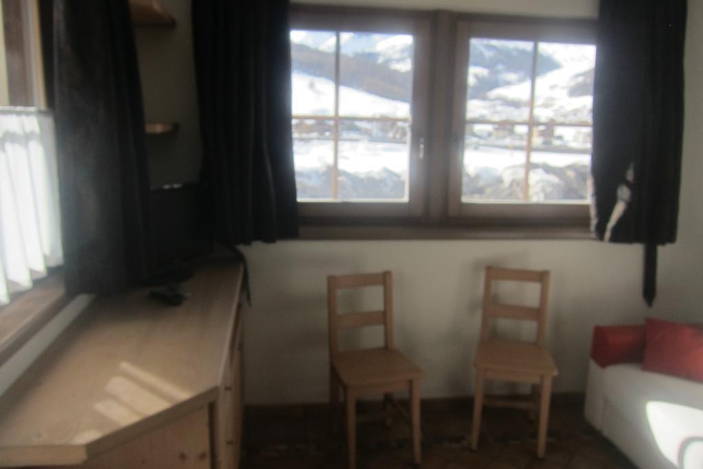 Chalet Rin Da Pemont Livigno Cameră foto
